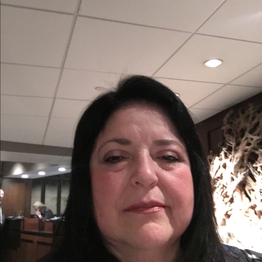 Meet your Posher, Monica